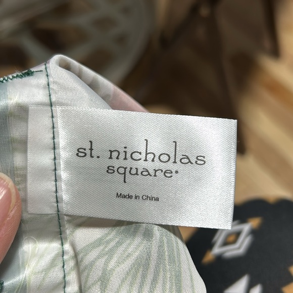 Kohls shower curtains with matching shower hooks in a holiday pattern - Picture 7 of 9